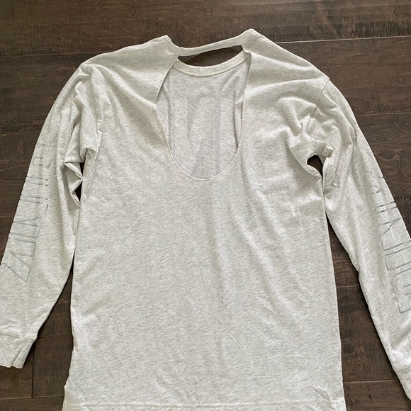 PINK LONG SLEEVE WITH OPEN BACK - Picture 2 of 3